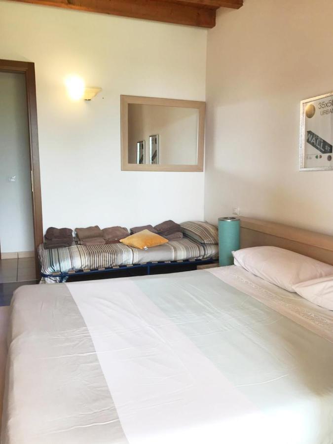 Luxury Apartments - Le Fate - Residence With Pool Manerba del Garda Exterior foto